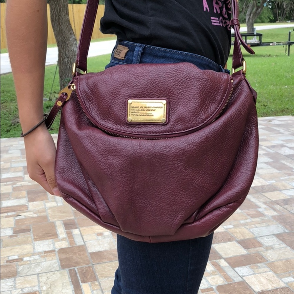 Marc by Marc Jacobs Maroon Cross Body Purse!